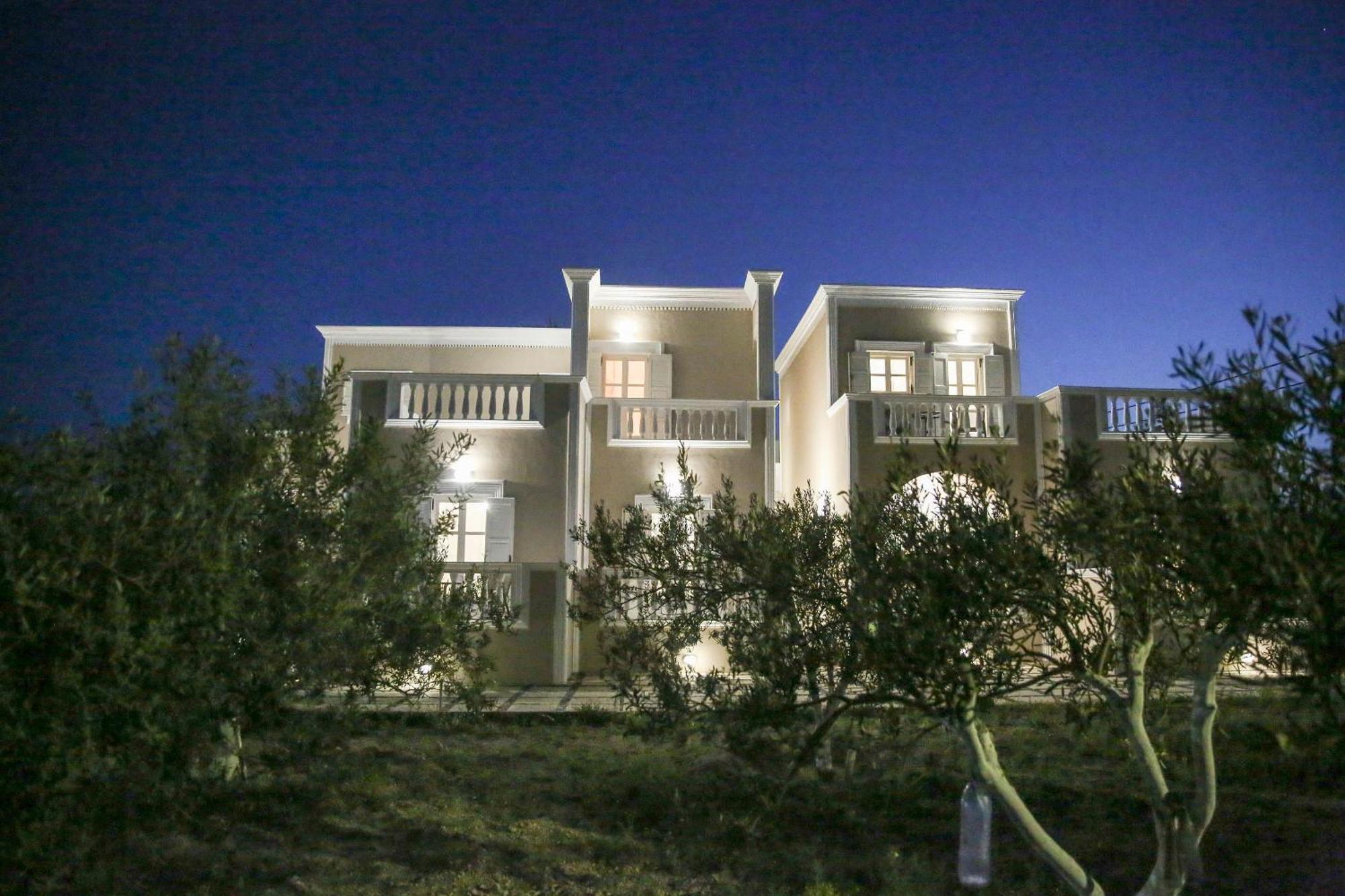 Pension St.George Rooms & Studios Perivolos  Exterior photo