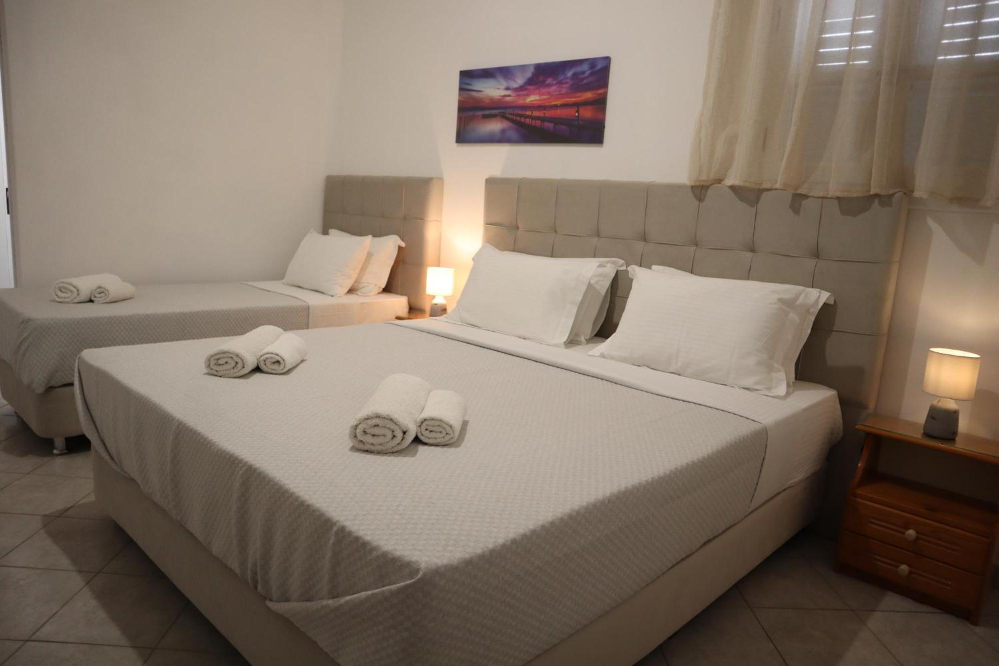 Pension St.George Rooms & Studios Perivolos  Exterior photo