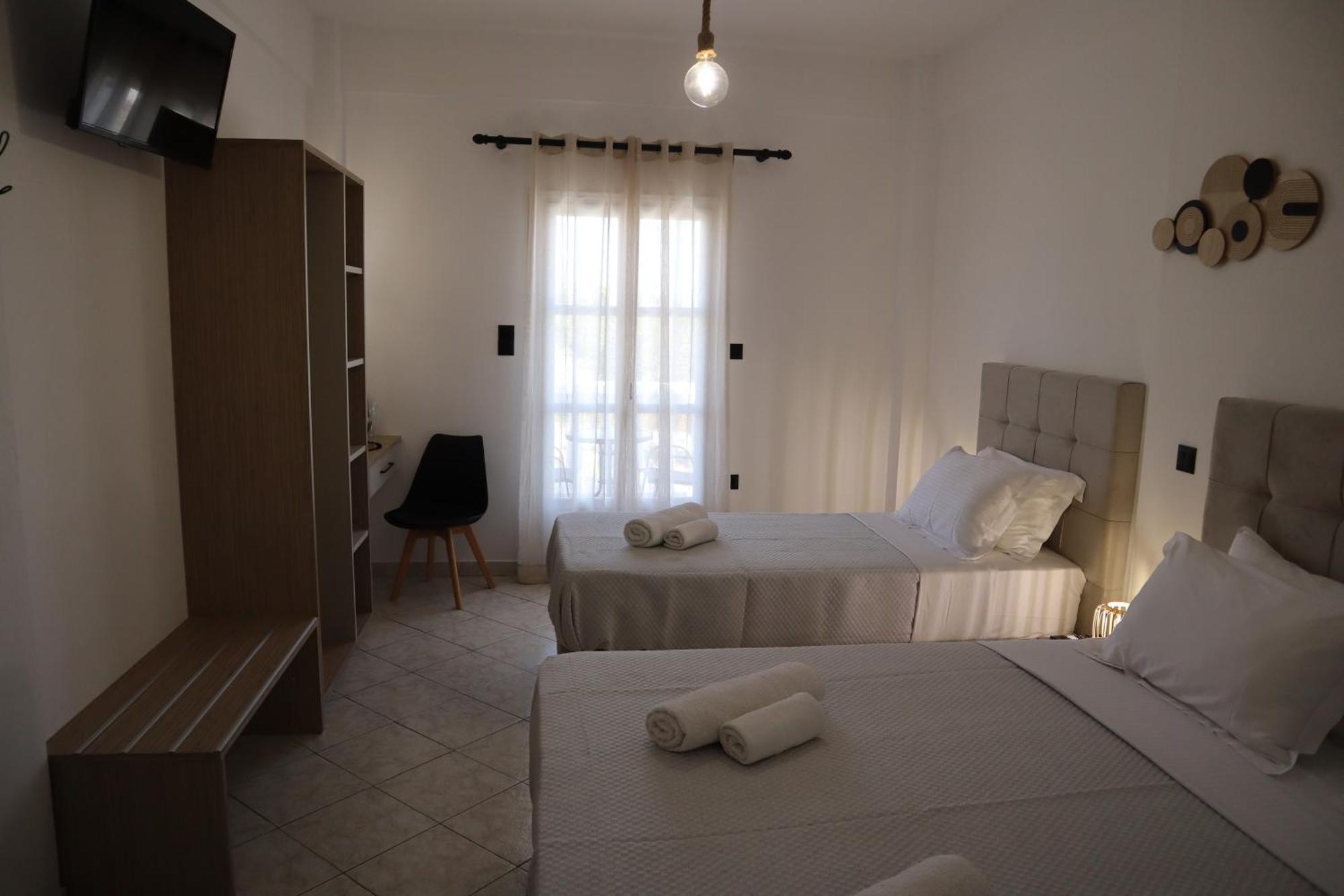 Pension St.George Rooms & Studios Perivolos  Exterior photo