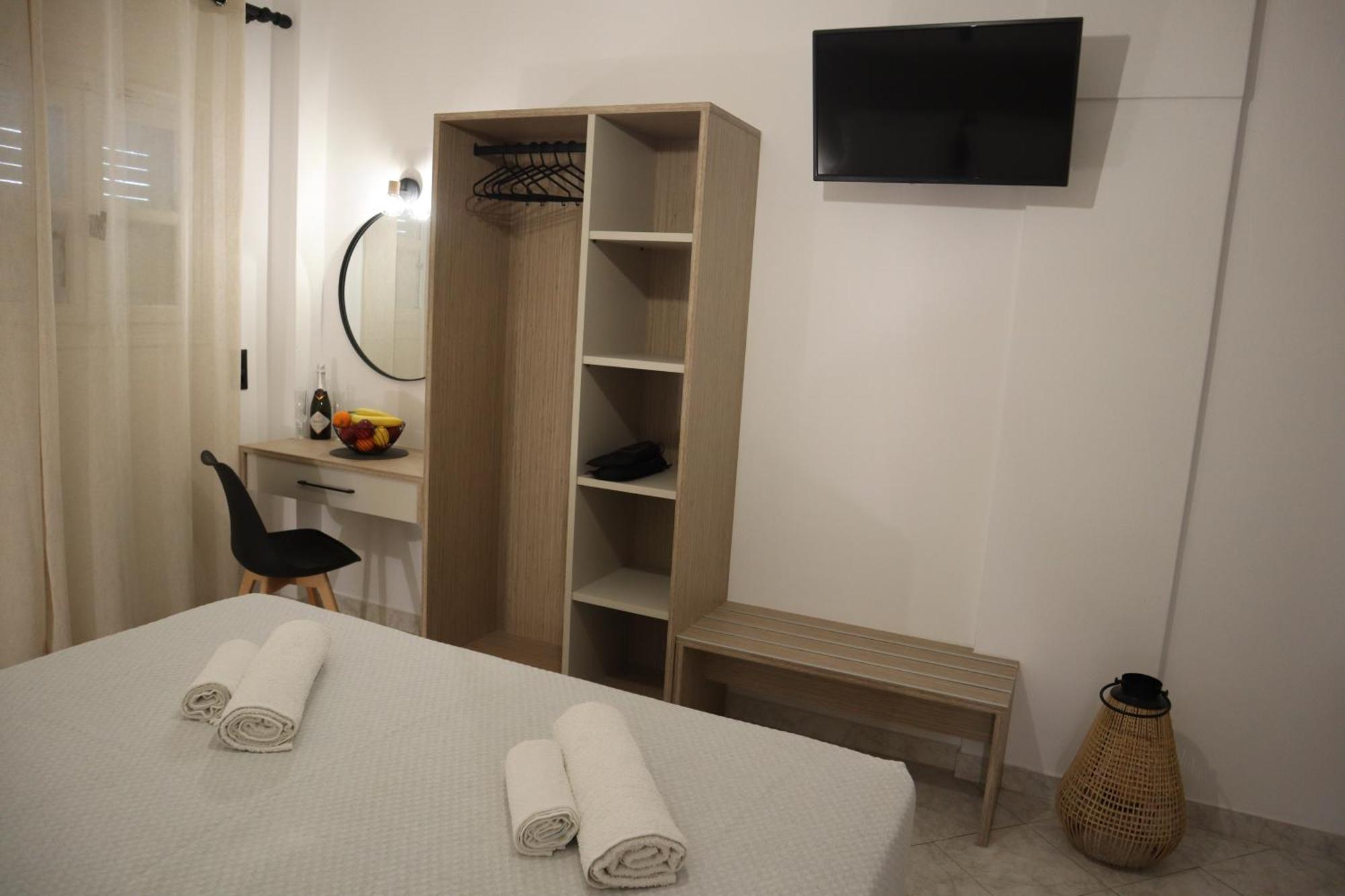 Pension St.George Rooms & Studios Perivolos  Exterior photo